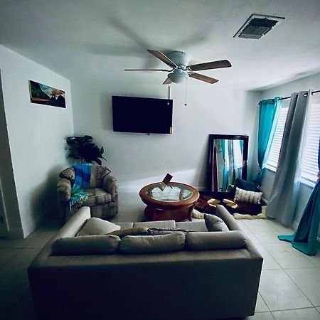 フォート・ローダーデール Cheerful 1-Bed On Oakland Park Flヴィラ エクステリア 写真