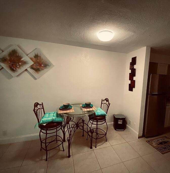 フォート・ローダーデール Cheerful 1-Bed On Oakland Park Flヴィラ エクステリア 写真